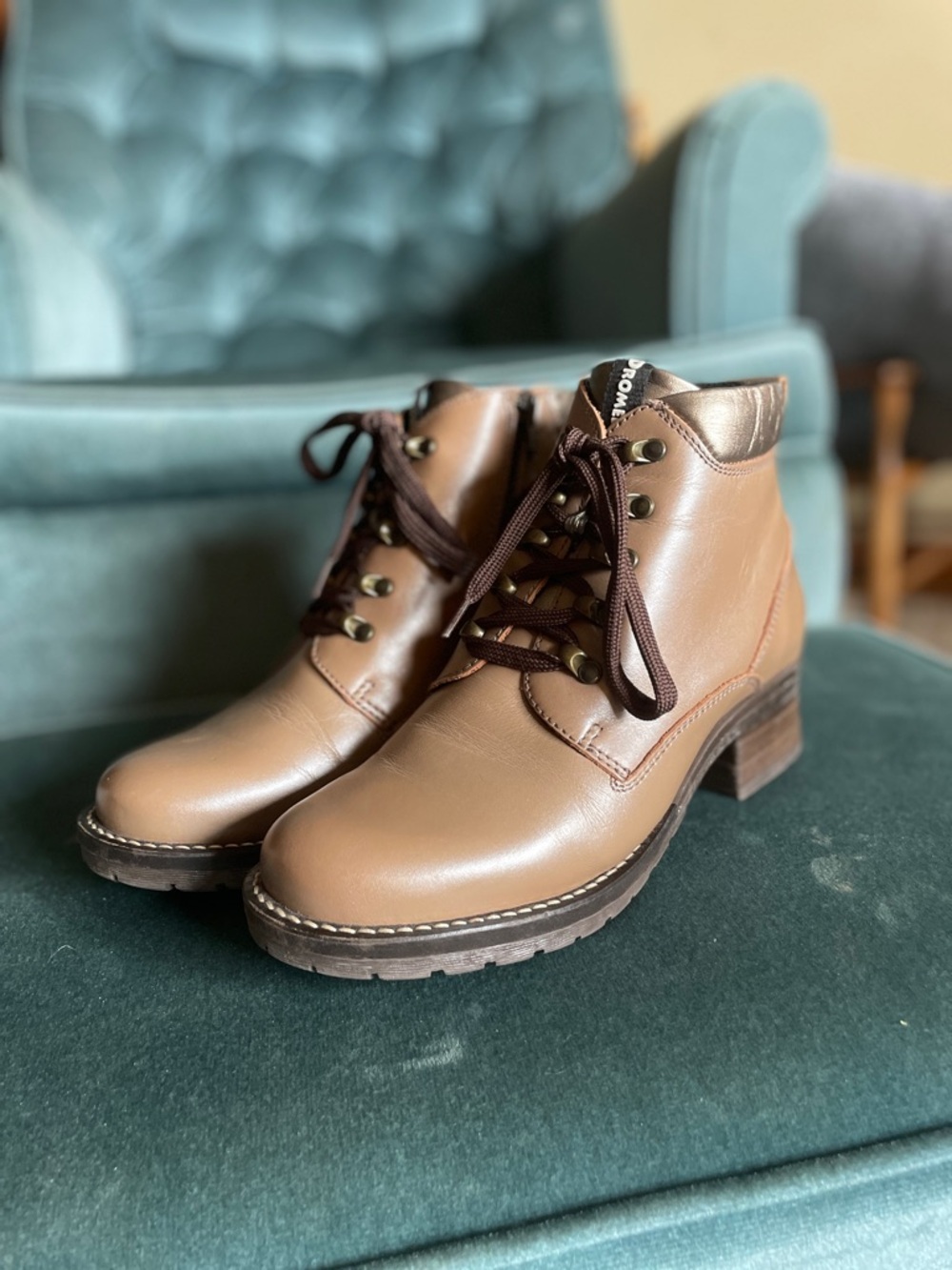 Dromedaris Classic Brown Metallic Lace-Up Women's Ankle Boots